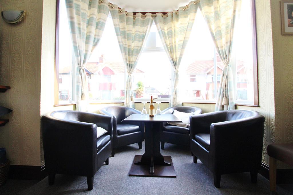 Maluth Lodge Great Yarmouth Buitenkant foto
