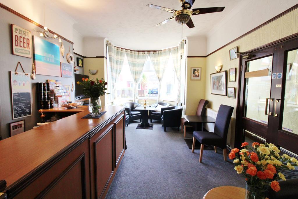 Maluth Lodge Great Yarmouth Buitenkant foto
