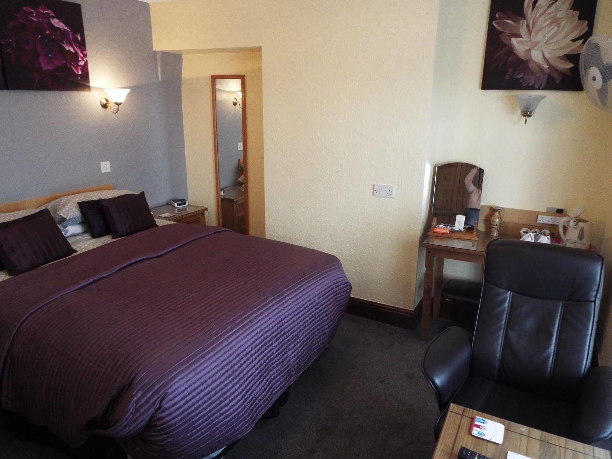 Maluth Lodge Great Yarmouth Buitenkant foto