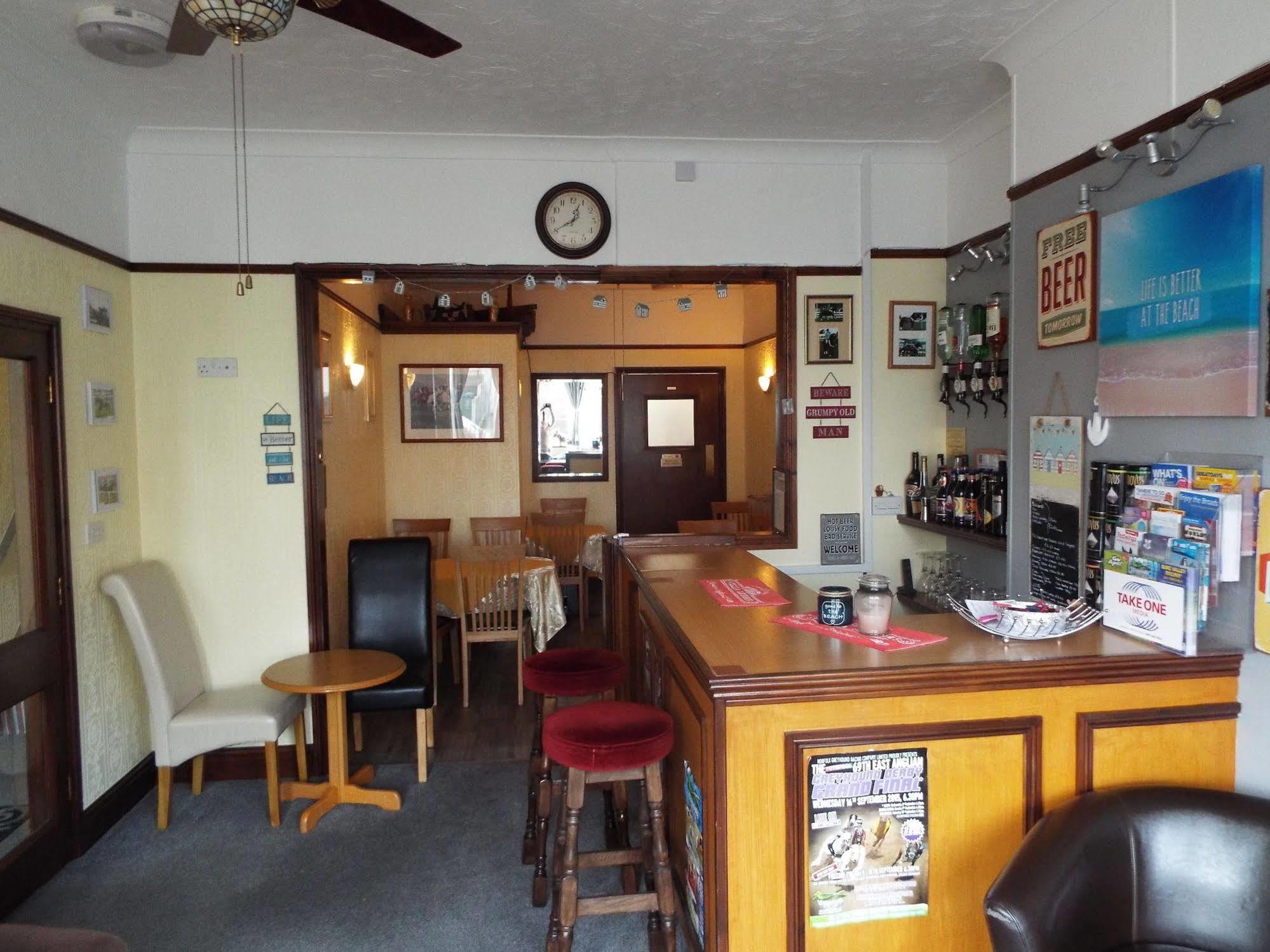 Maluth Lodge Great Yarmouth Buitenkant foto